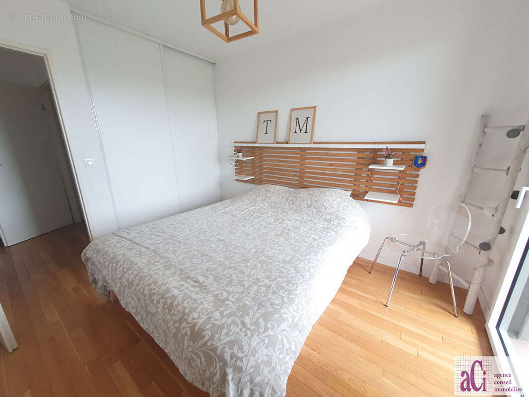 Appartement à L&#039;HAY-LES-ROSES