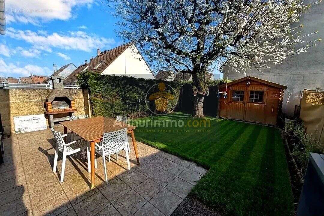 Maison à BRIE-COMTE-ROBERT