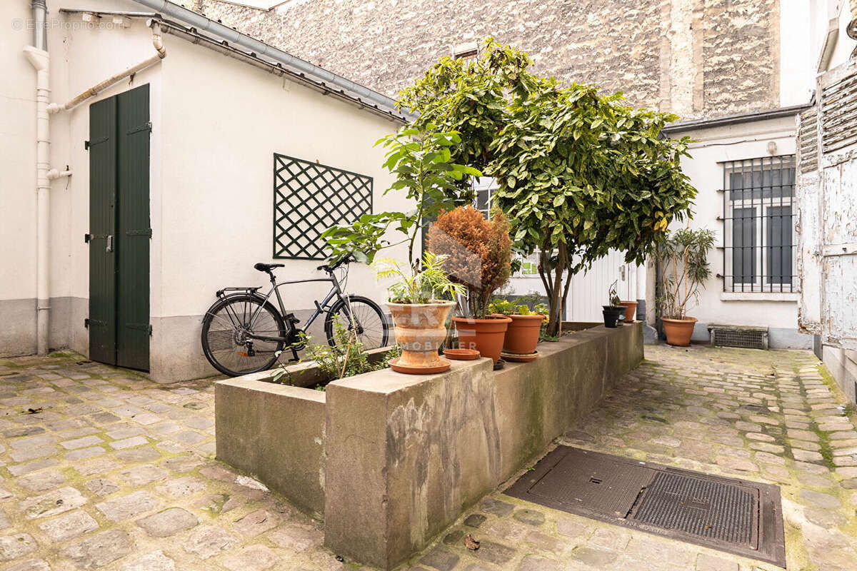 Appartement à PARIS-17E