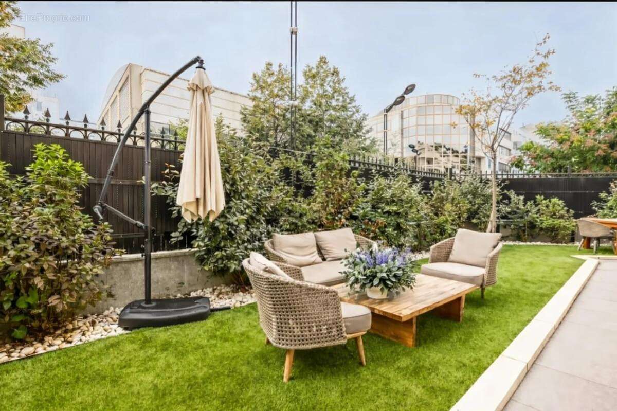 Appartement à LEVALLOIS-PERRET