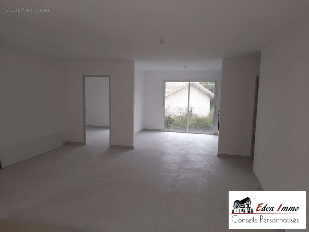 Maison à CHAMPNIERS