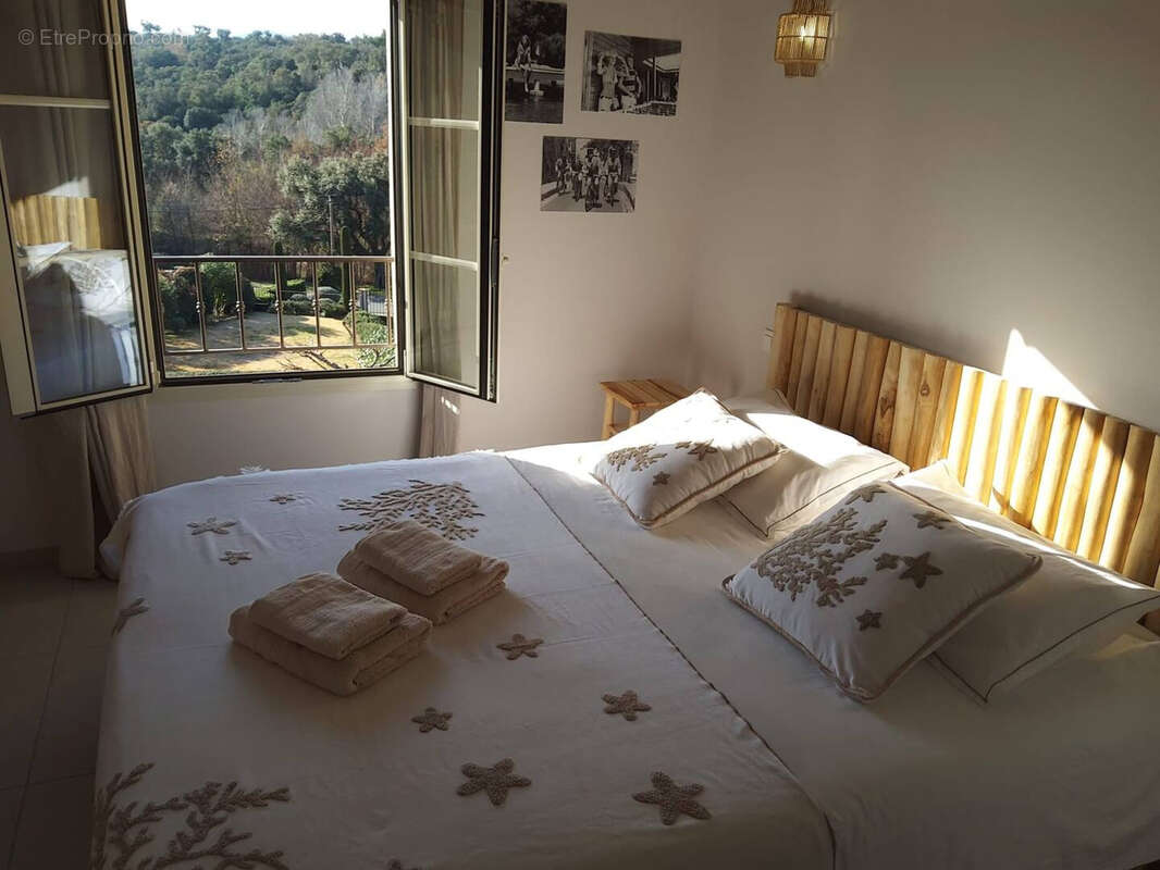 Maison à PLAN-DE-LA-TOUR