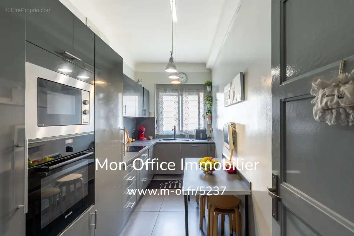 Appartement à MARSEILLE-3E