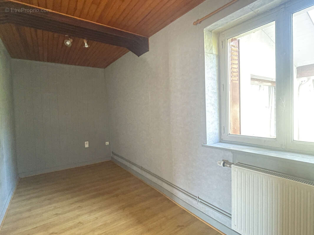 Maison à UBEXY