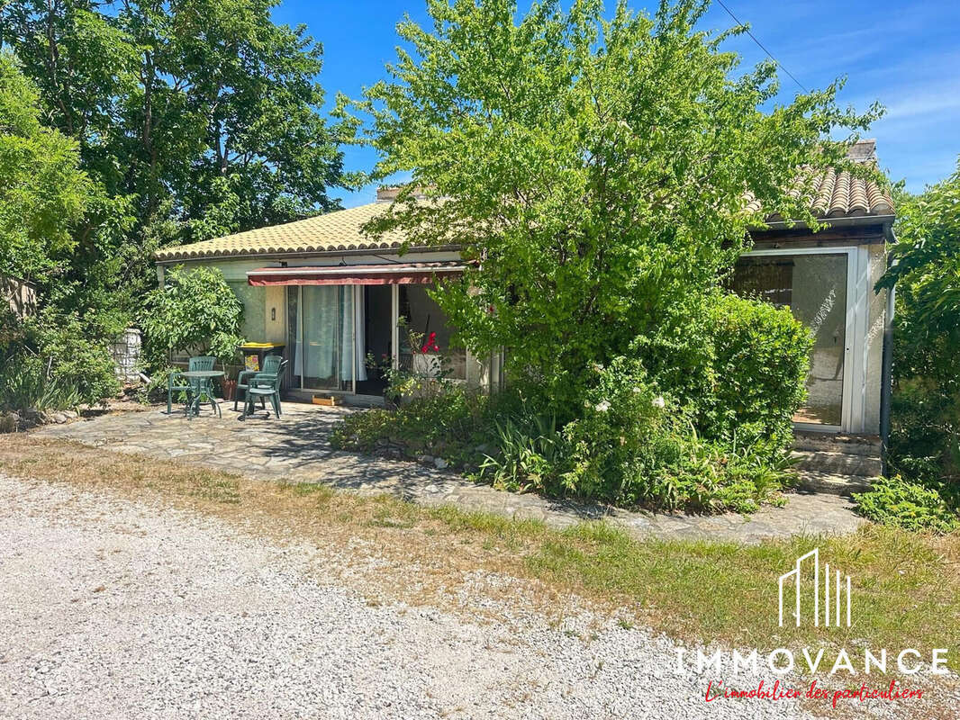 Maison 120 m² à Claret  - photo 4