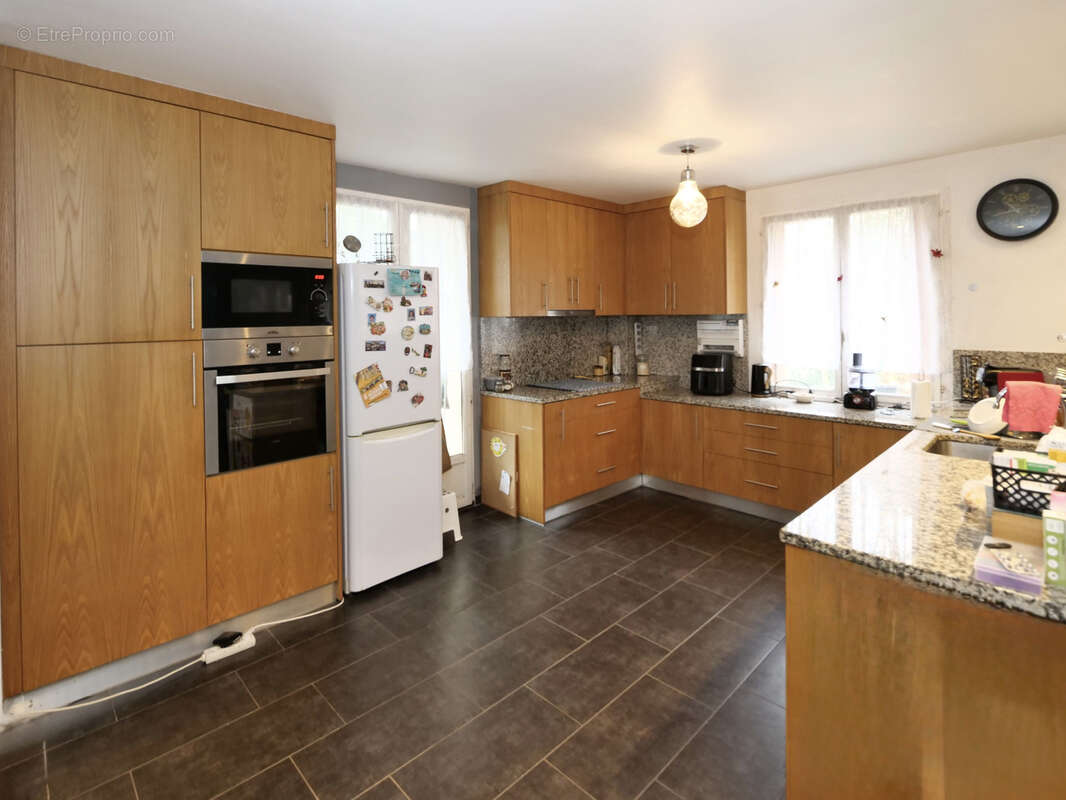 Maison à LE CHATELET-EN-BRIE