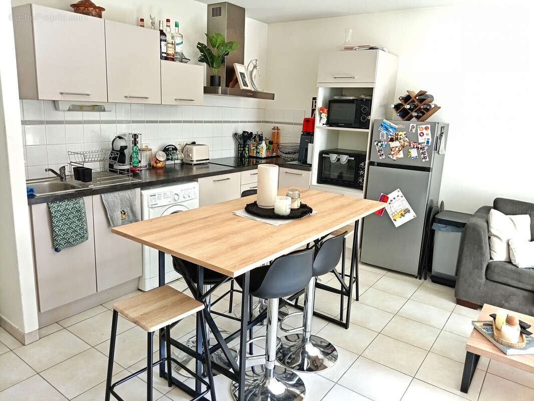Appartement 42 m² à Avrille  - photo 2