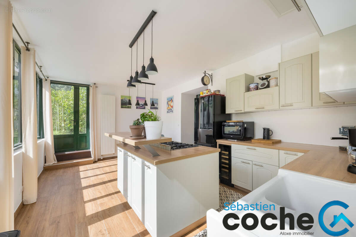 Maison à SAINT-BONNET-DE-MURE