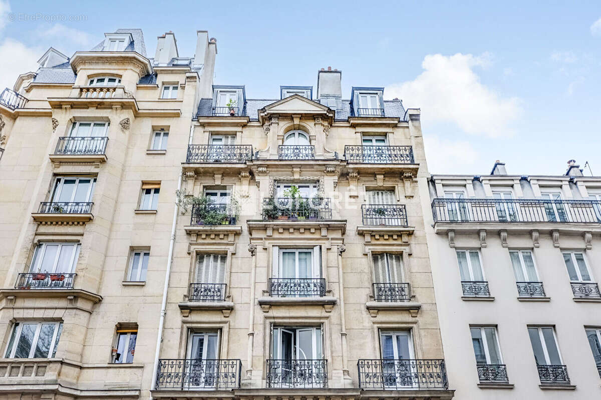 Appartement à PARIS-15E