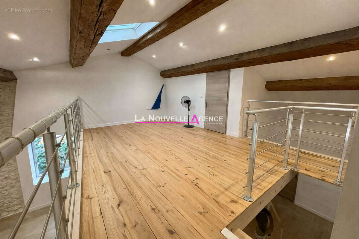 Grande maison de ville renovee avec garage et jardin - photo 14