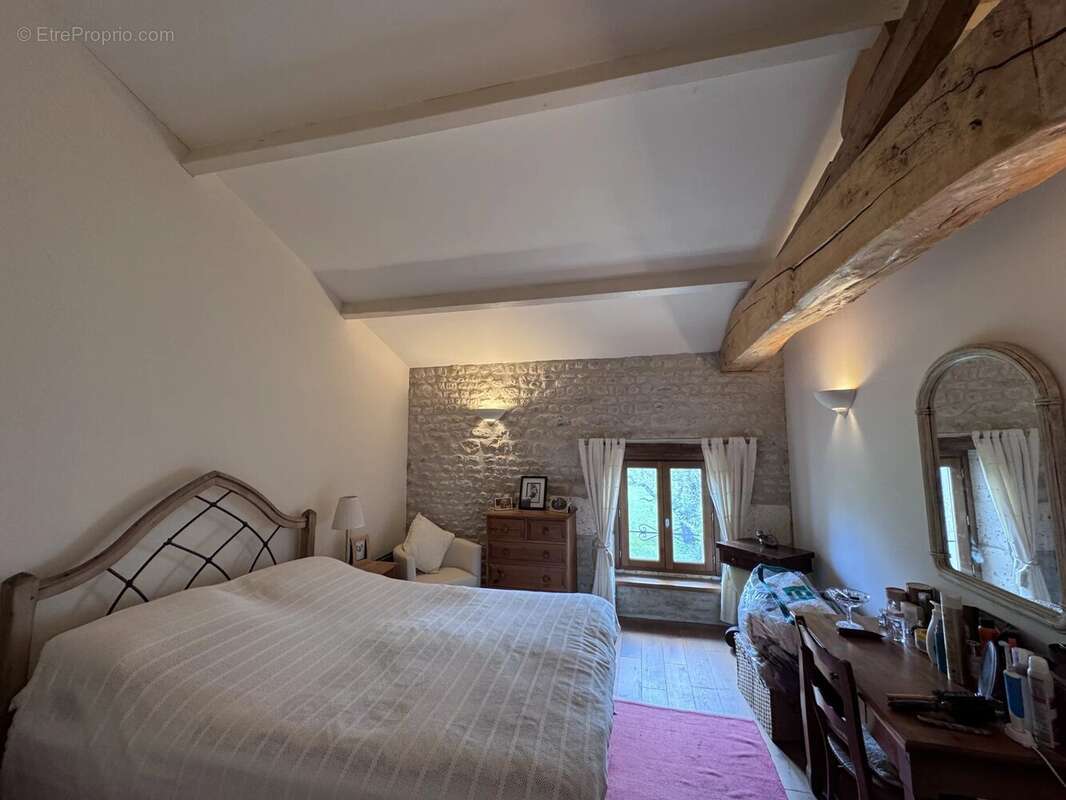 Maison à GENAC