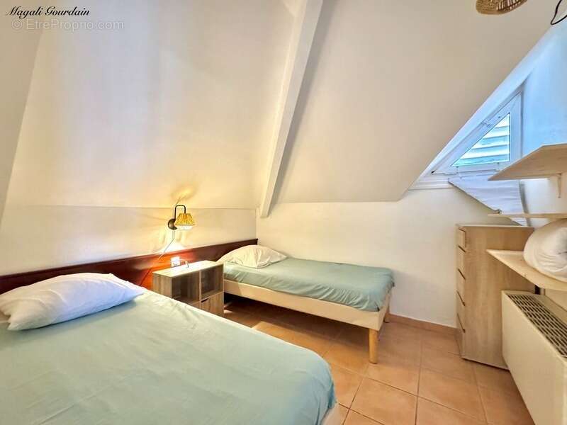 A vendre - vue mer a couper le souffle – magnifique t3 en premiere ligne - sainte anne - photo 8