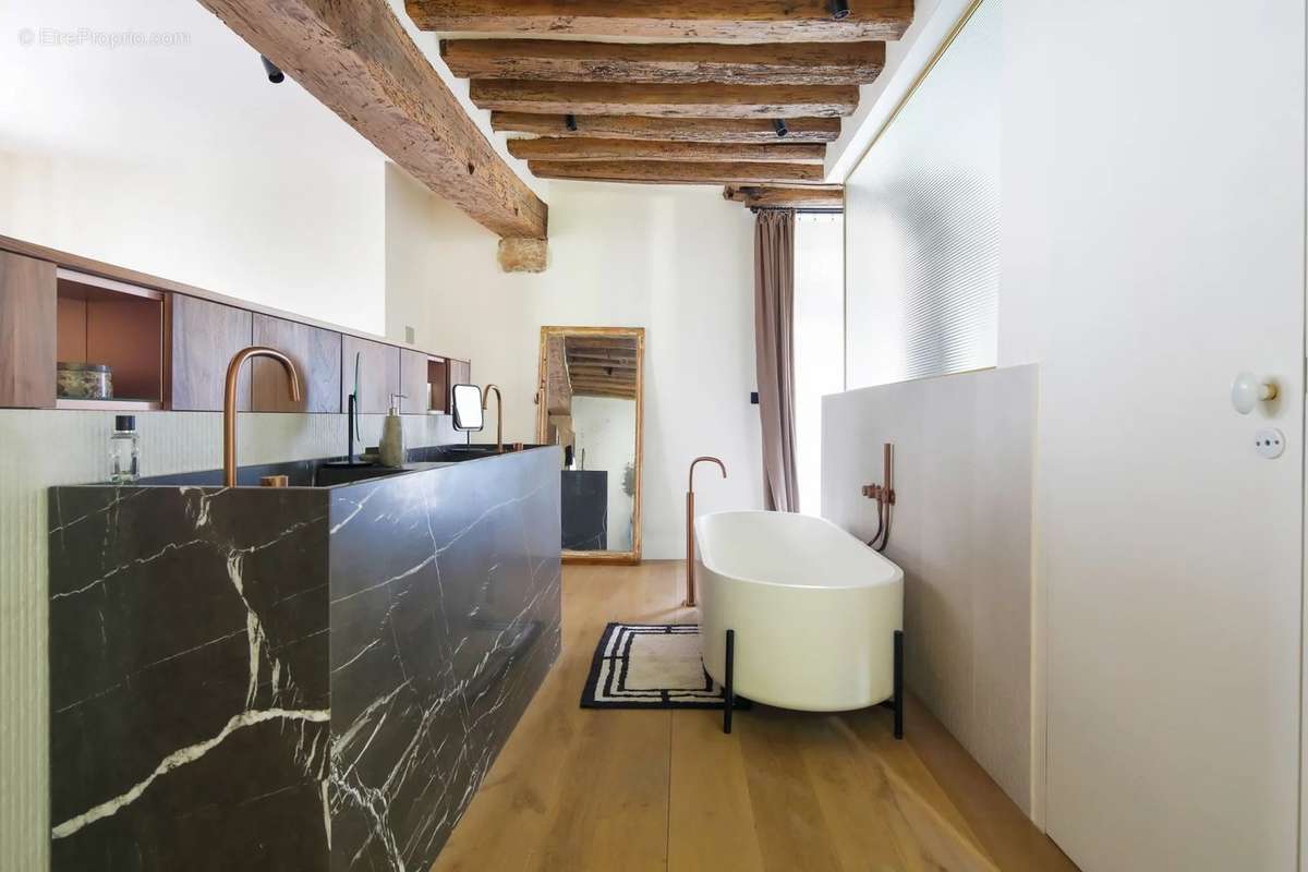 Appartement à PARIS-5E