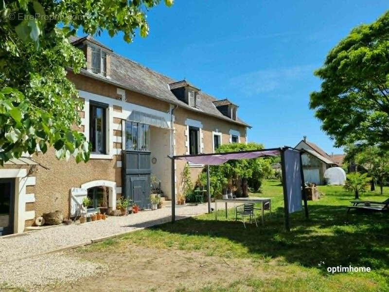 Maison à CUBLAC