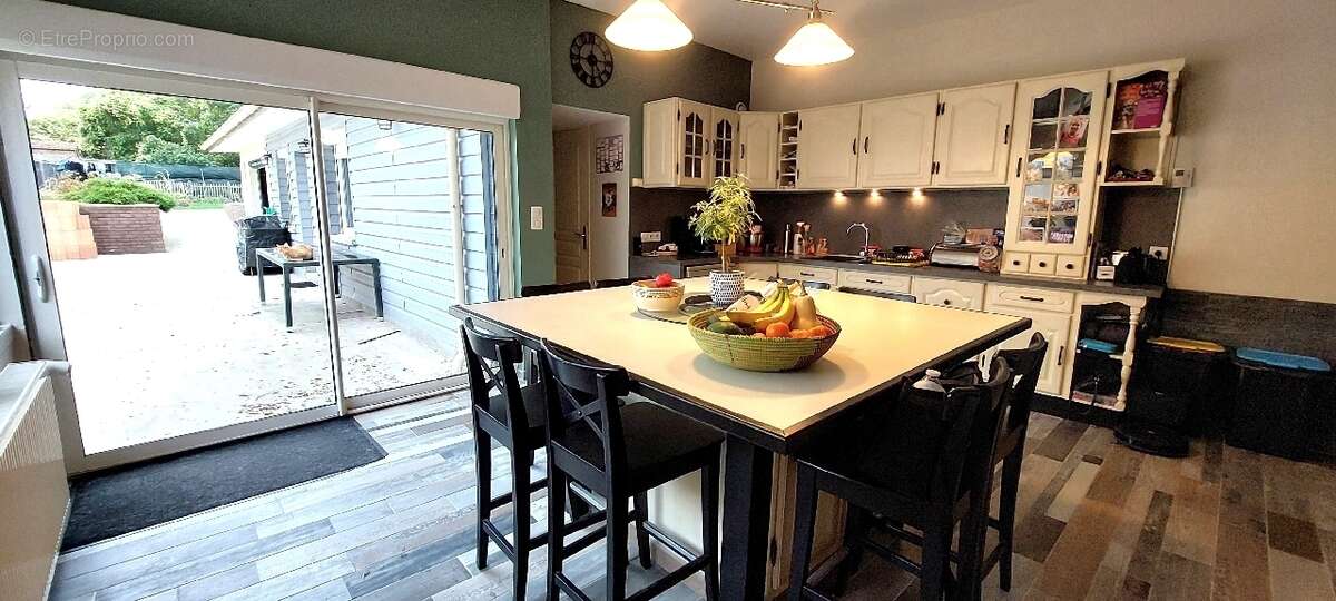 Maison à BRUAY-LA-BUISSIERE