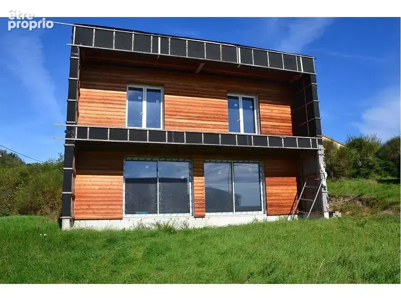 Maison à PUY-SAINT-MARTIN