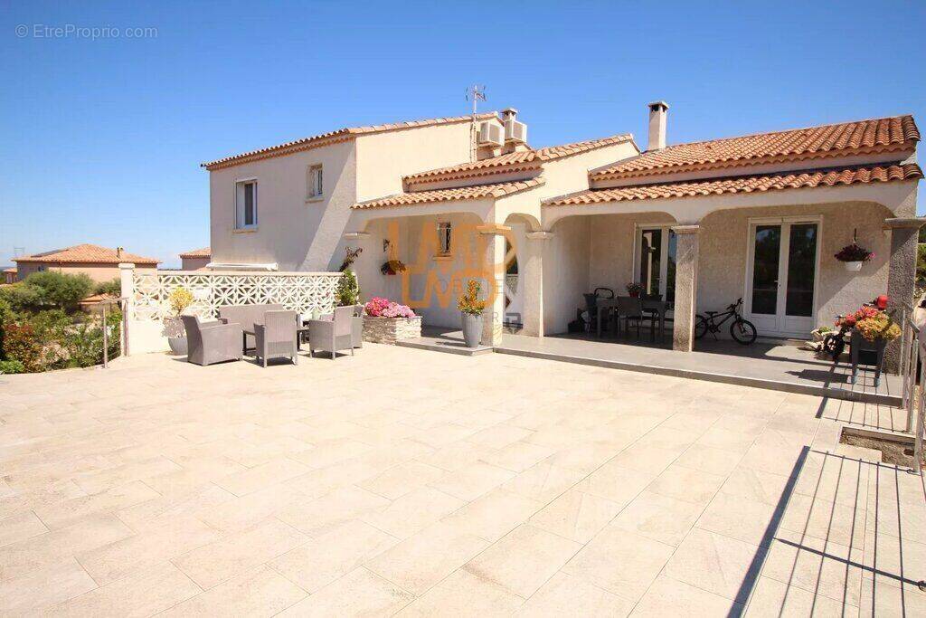 Maison à ENSUES-LA-REDONNE