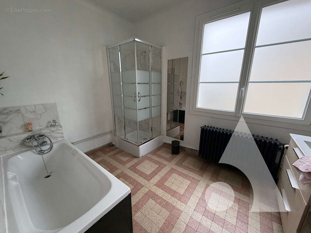 Maison à CHAOURCE