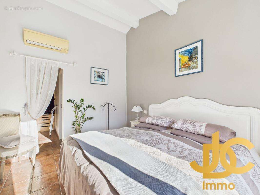 Maison à AURIBEAU-SUR-SIAGNE