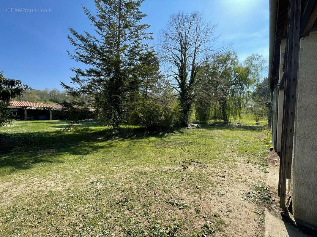 Propriete maison de maître 11 pieces + dependances sur terrain de 3400 m2 - 10 min de gueux - photo 10