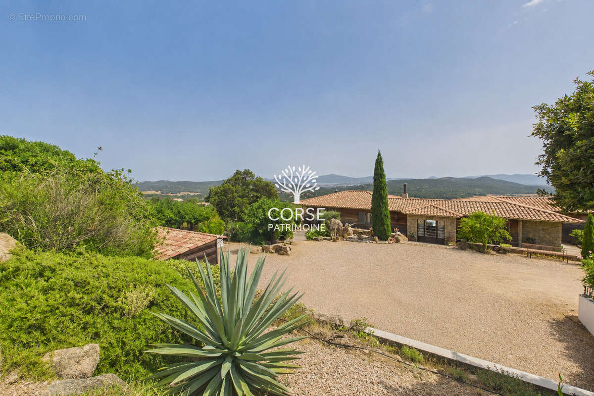 Vue imprenable et propriété d'exception à Porto-Vecchio - photo 33