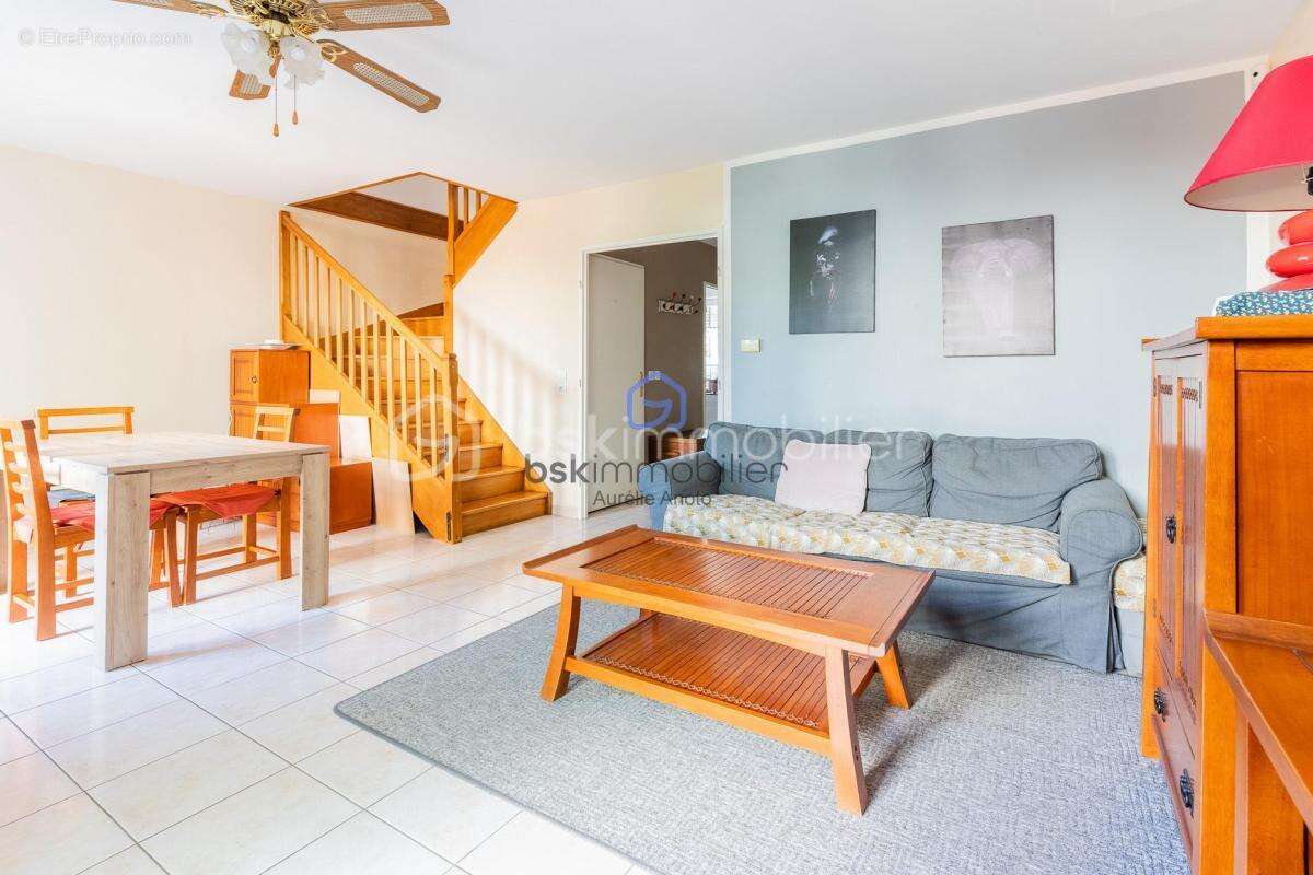 Maison à VIGNEUX-SUR-SEINE