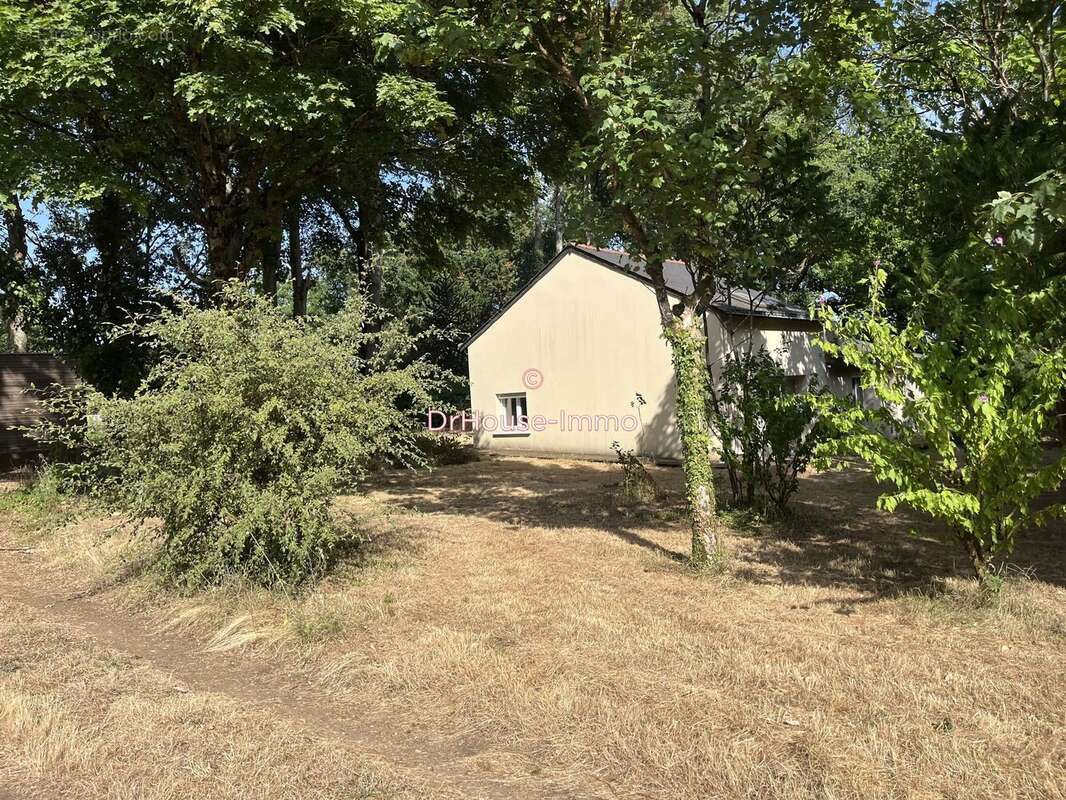 Maison à SOULAIRE-ET-BOURG