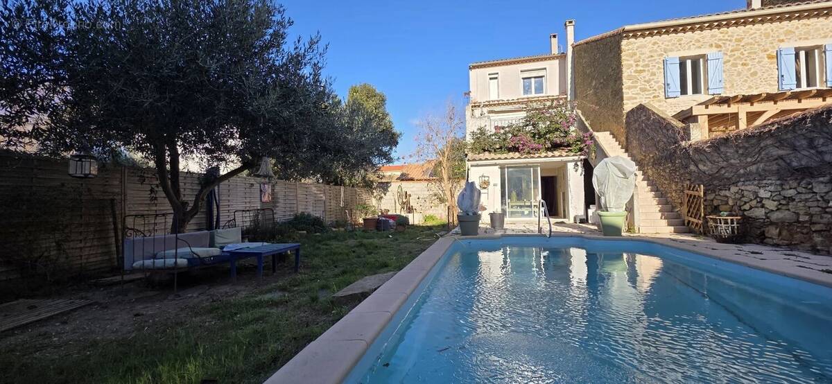 Maison à MOUSSAN