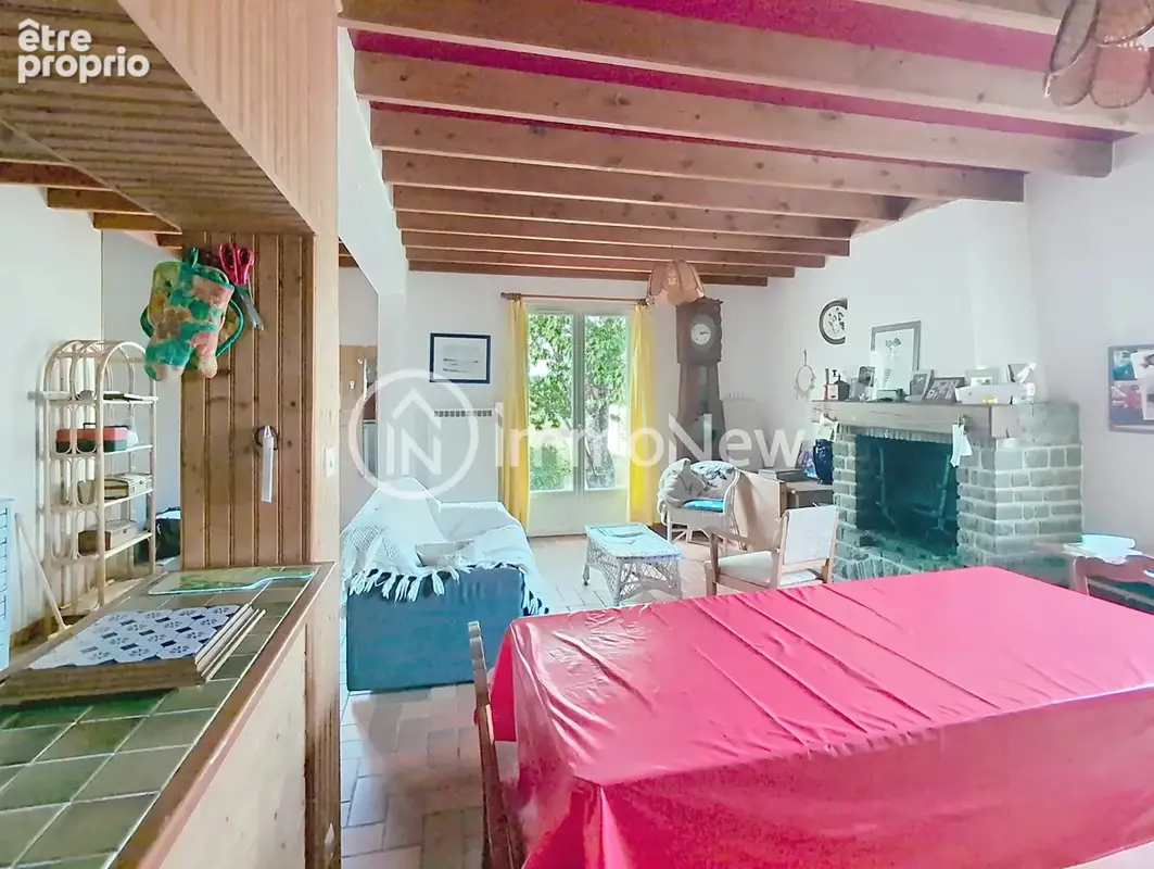 Maison à Saint des Champs sur 1528m2 de terrain - photo 4