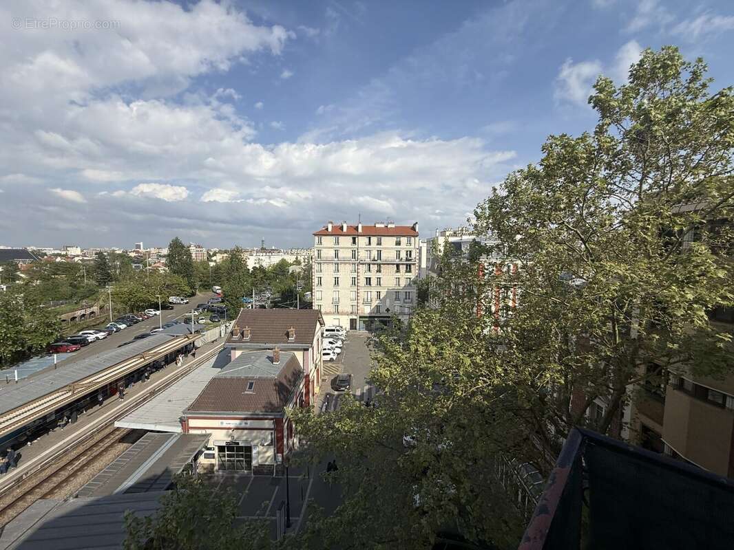 Appartement à LA GARENNE-COLOMBES