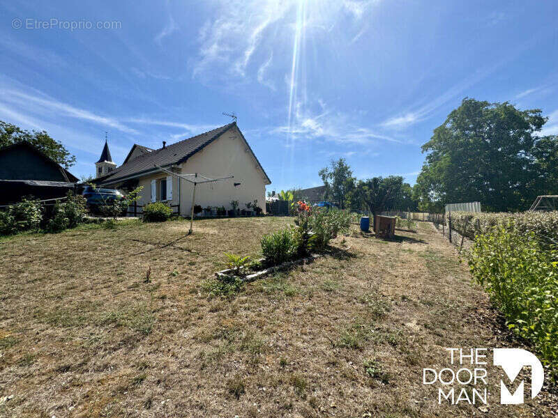 Maison à ANNOIX