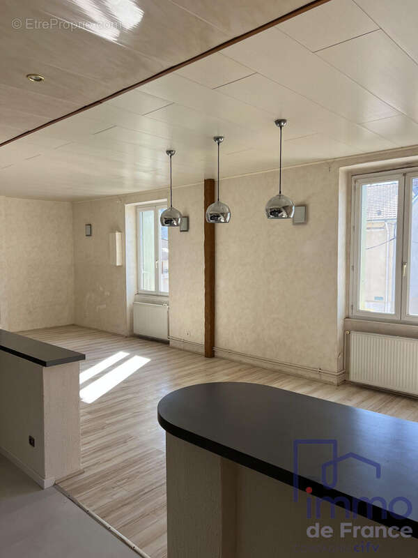 Appartement à LA RICAMARIE