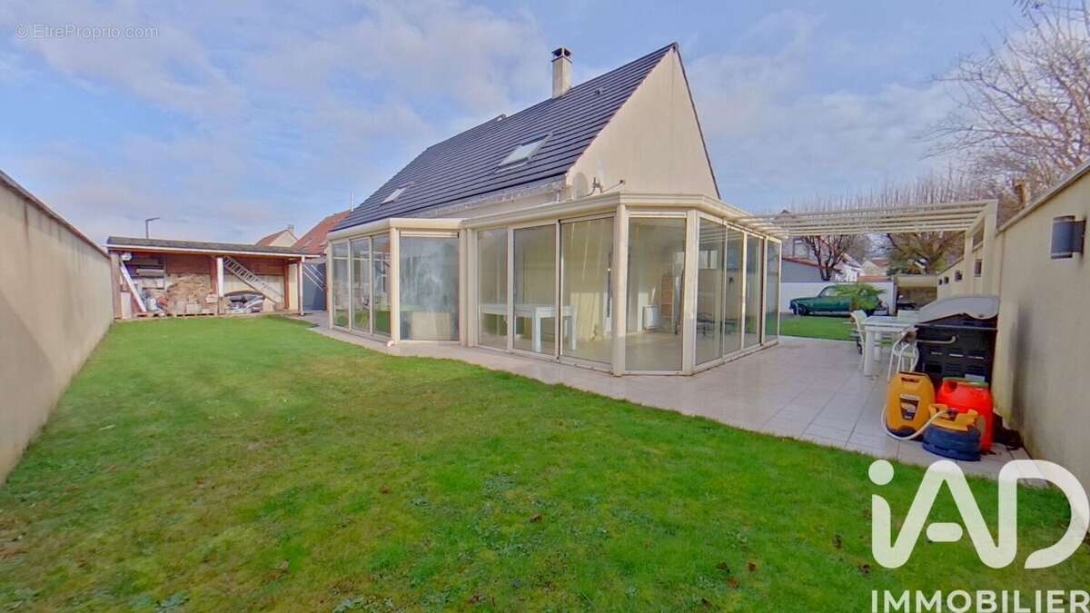 Photo 5 - Maison à LIEUSAINT