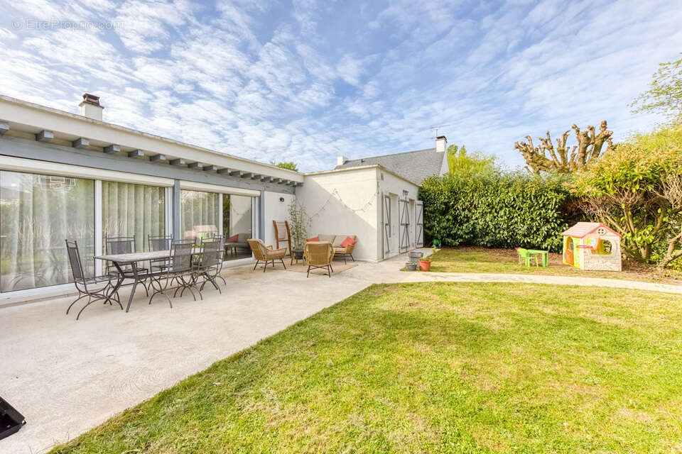 Maison à OZOIR-LA-FERRIERE