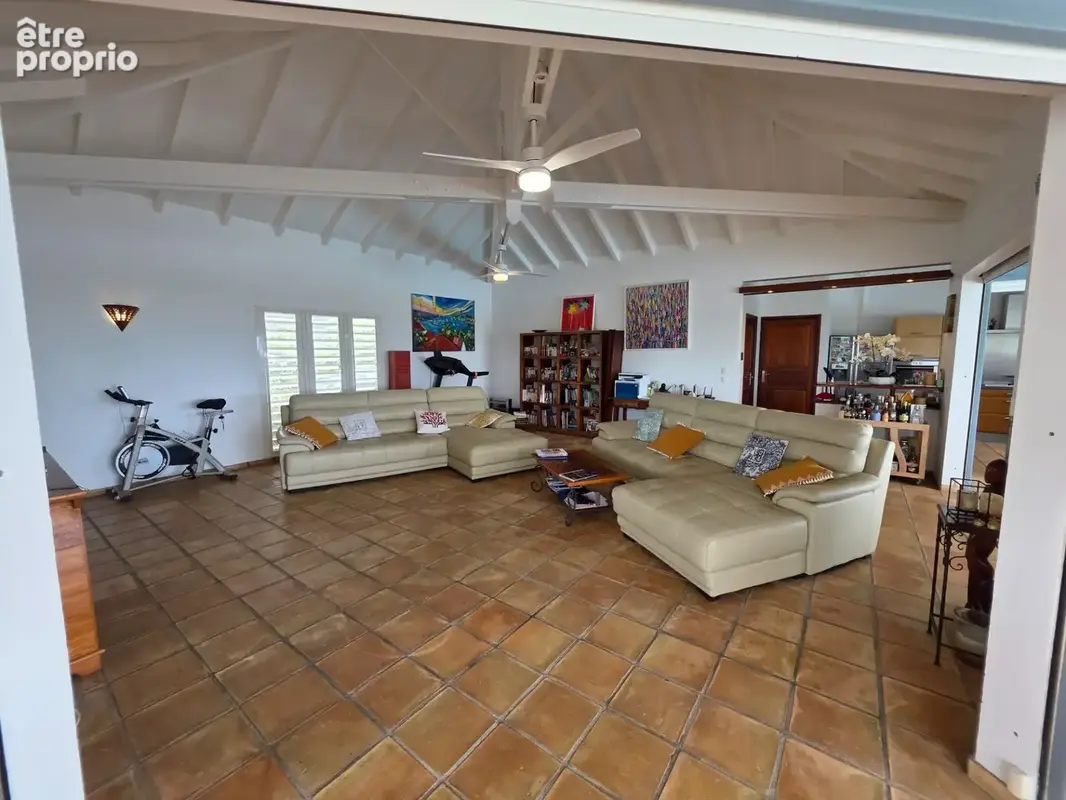 VUE MER Superbe villa de standing + T3 piscine à débordement sur 1000 m² à BAIE MAHAULT (971) - photo 12