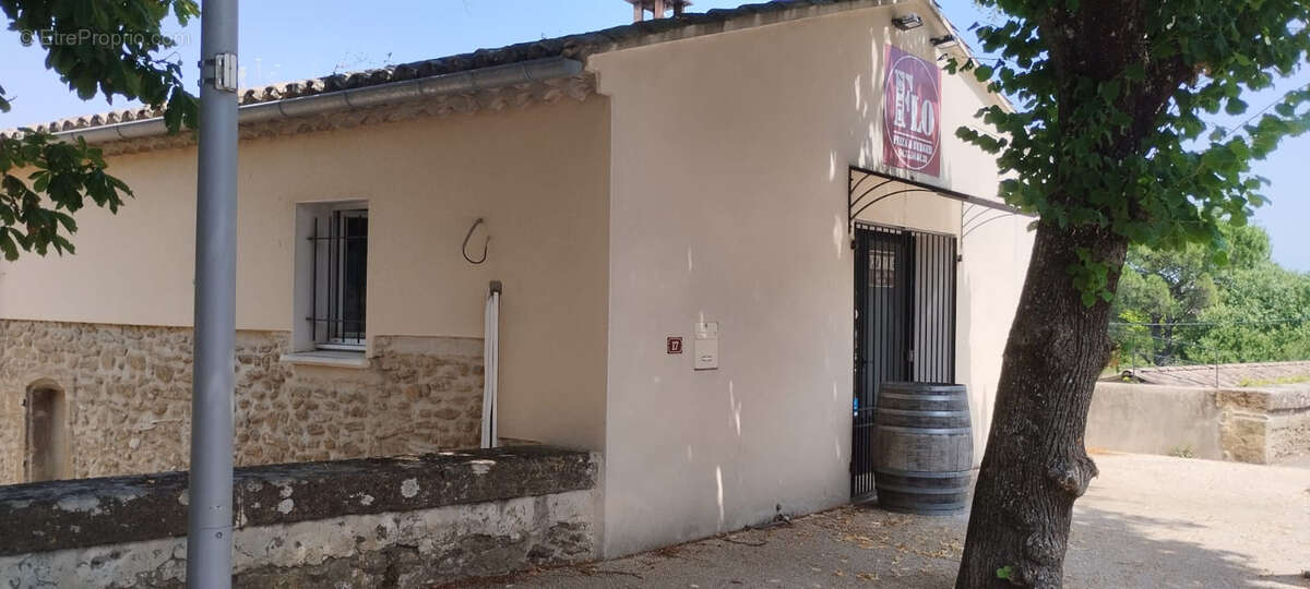 Commerce à ROCHEGUDE