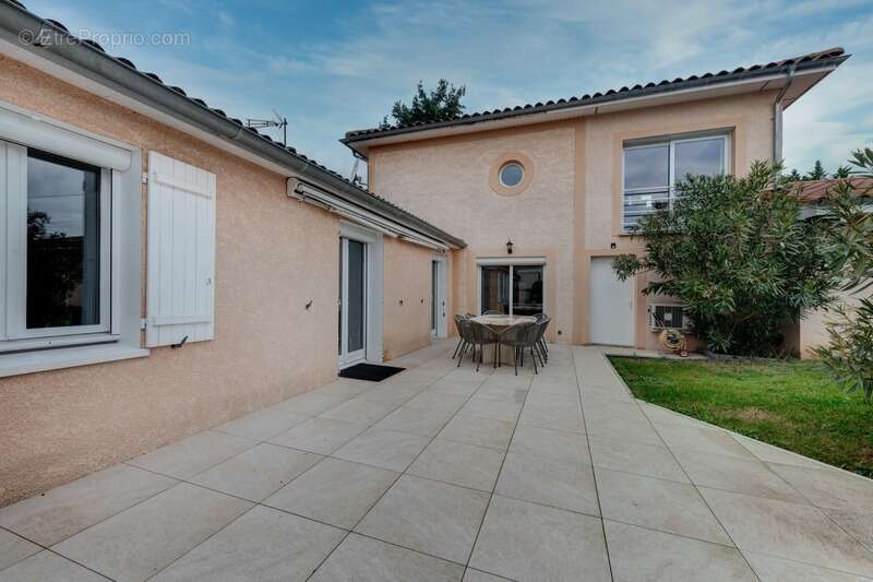 Maison à BLYES