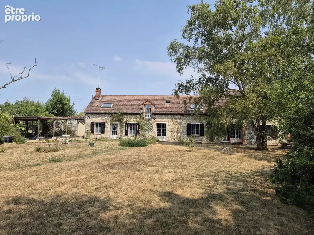 Maison 8 pièces avec terrain. - photo 2