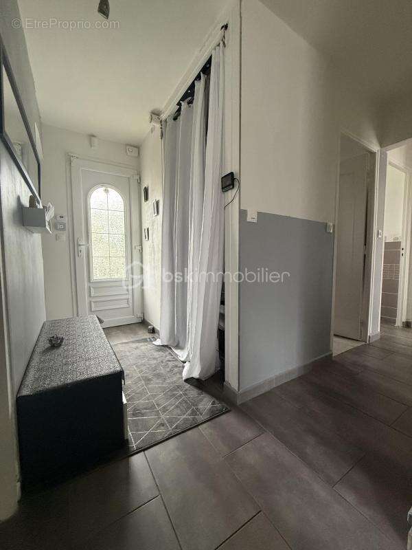 Rare sur le secteur : maison avec 2 chambres en RDC et sous-sol total - photo 6