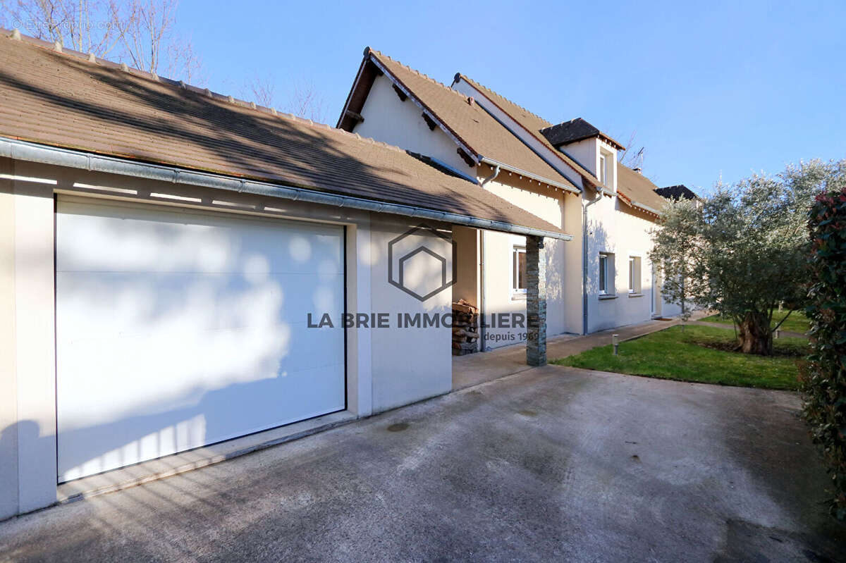 Maison à VILLECRESNES