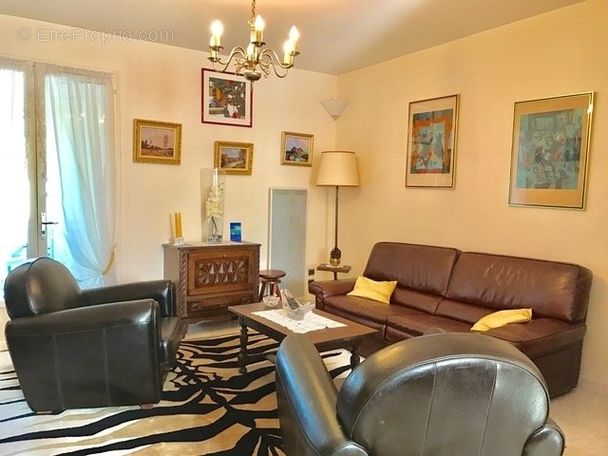 Maison à SAINT-JEAN-LASSEILLE