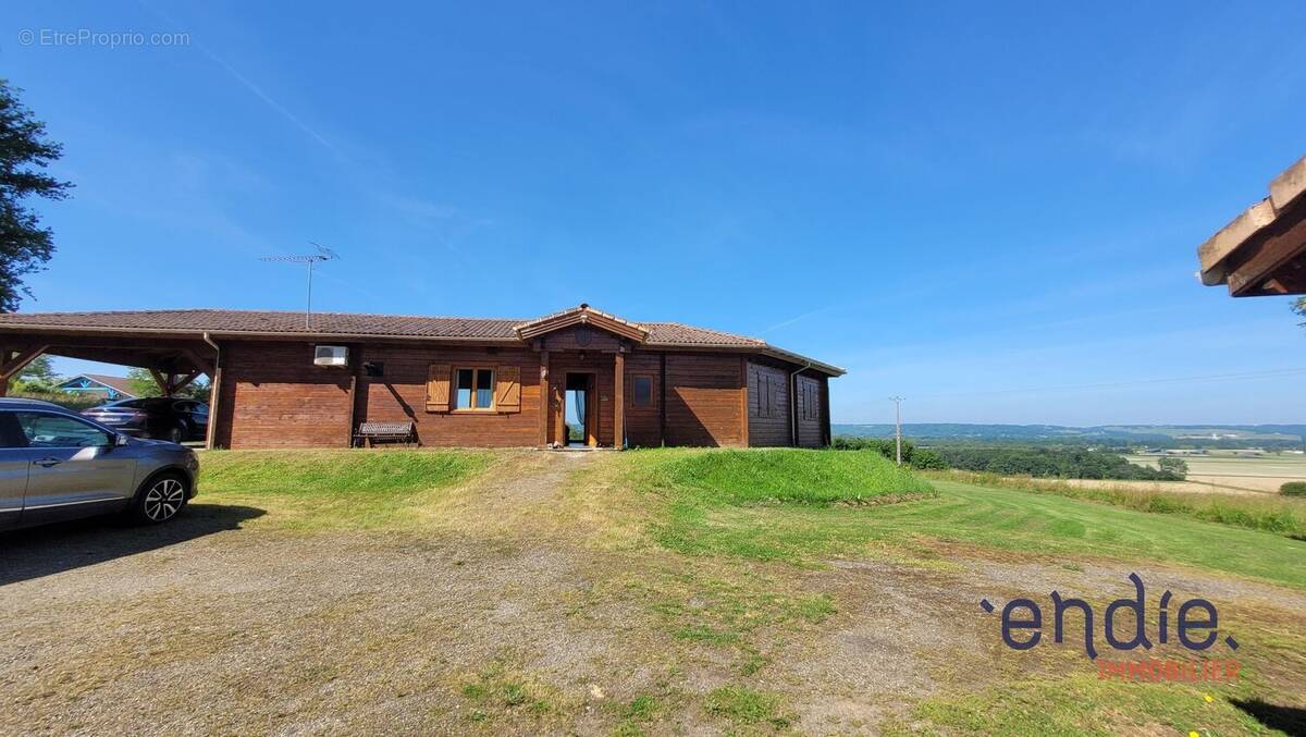 Maison à TIESTE-URAGNOUX