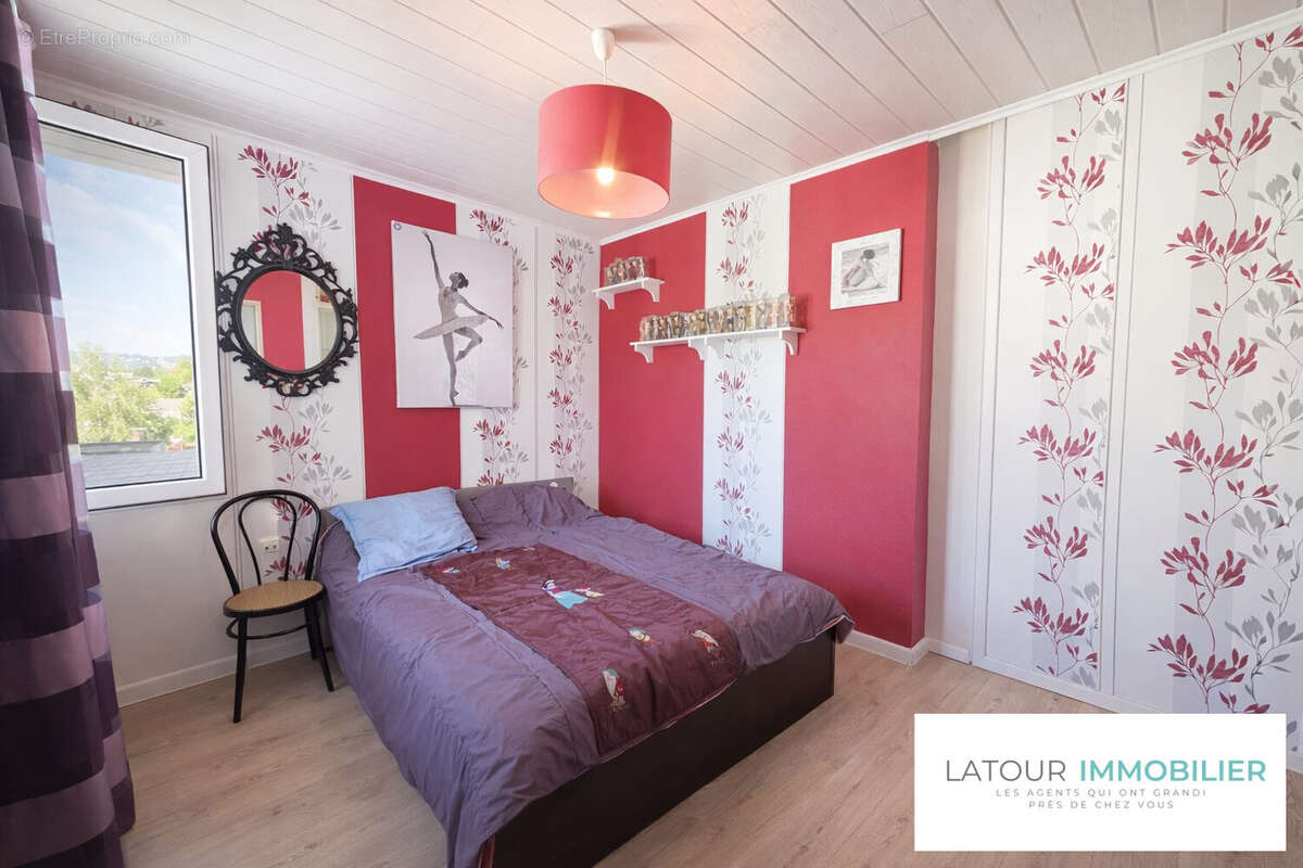 Maison à L'ISLE-D'ABEAU