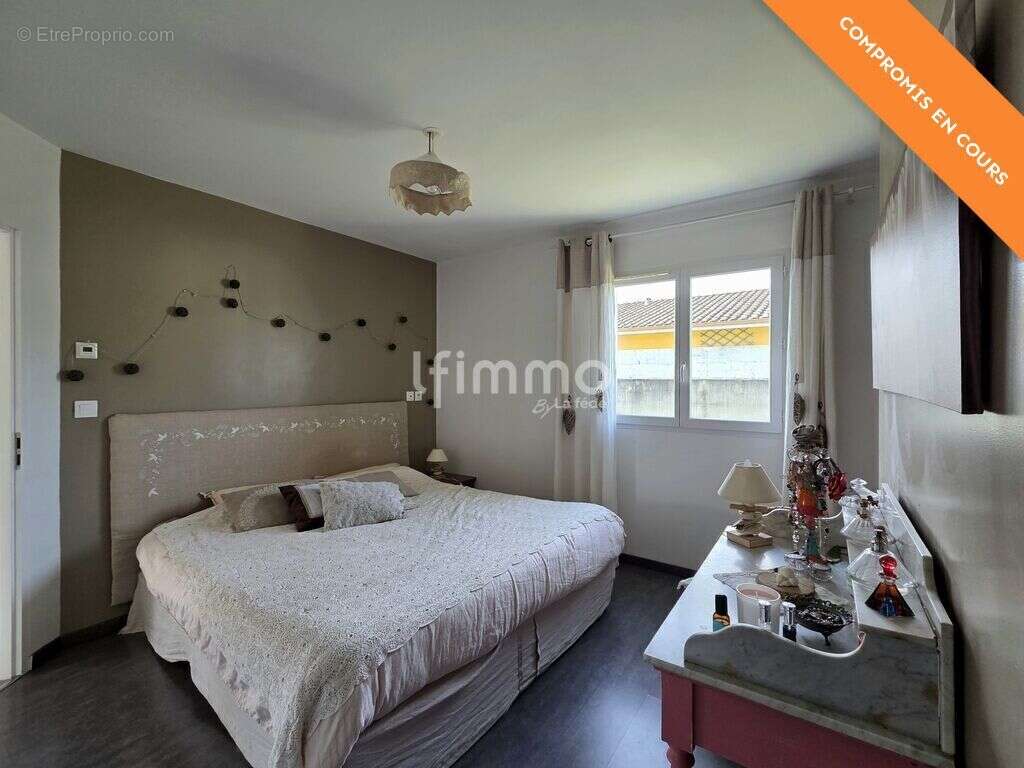 Maison à AMBARES-ET-LAGRAVE