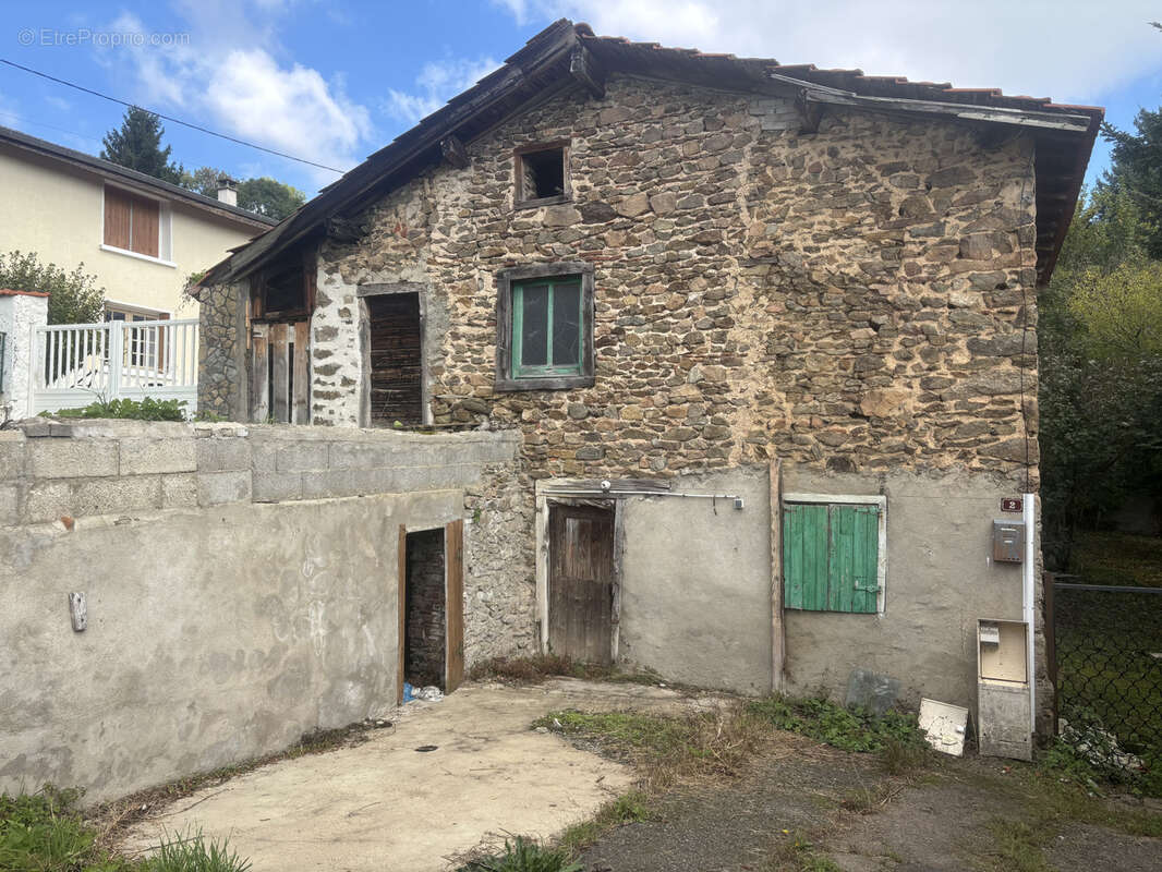 Maison à MONTCHAL