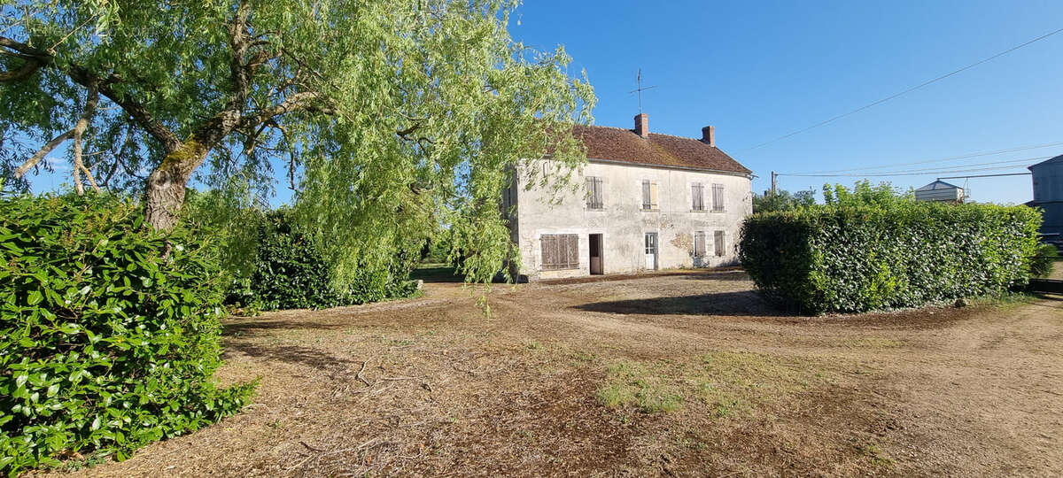 Maison à VARZY