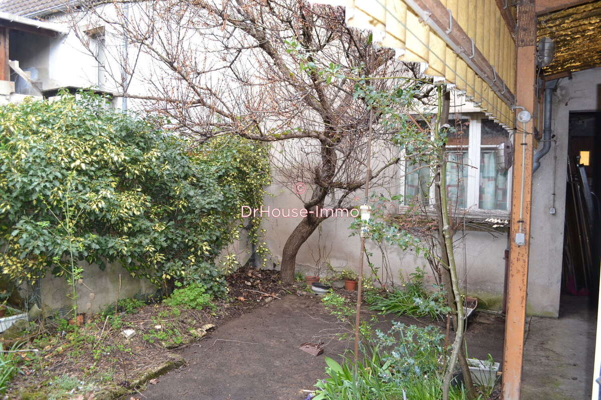 Maison à SAINT-AMAND-MONTROND