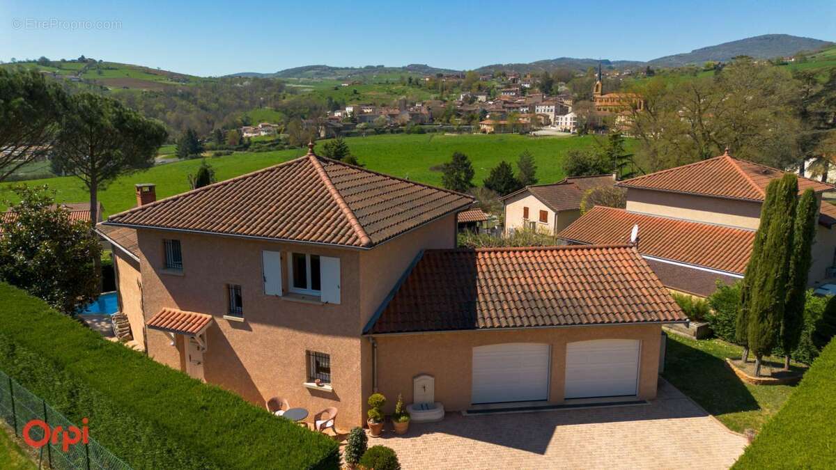 Maison à SAVIGNY