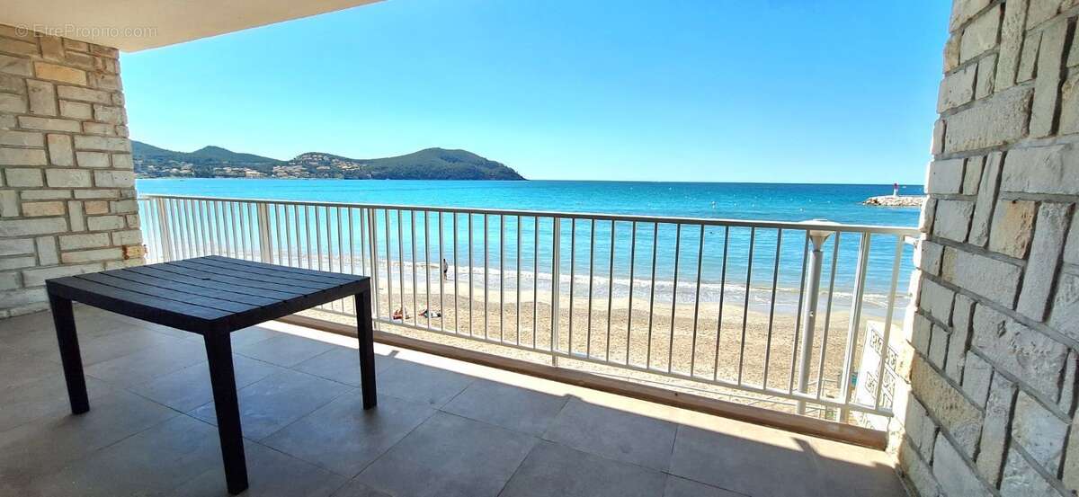 Maison à SAINT-CYR-SUR-MER