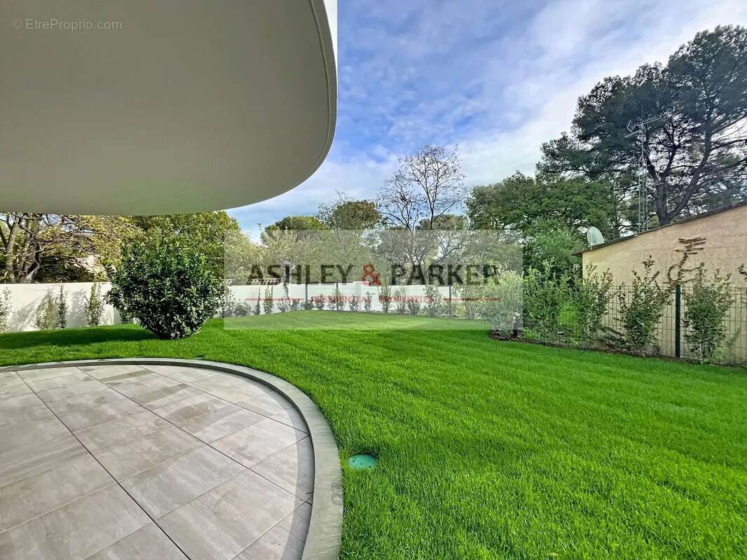 Appartement à VILLENEUVE-LOUBET